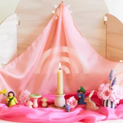 Sarah's Silks Nature Table Displays-May's Nature Table